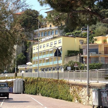 Hotel Marina Челе Лигуре Екстериор снимка