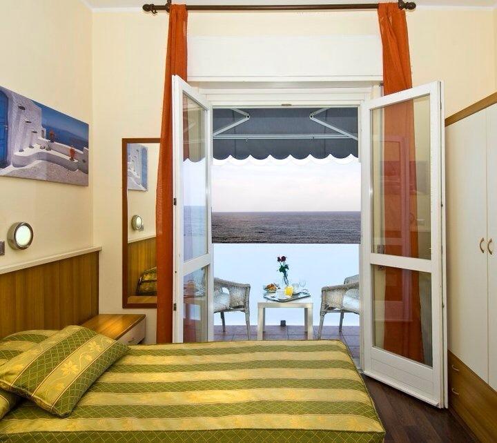 Hotel Marina Челе Лигуре Стая снимка