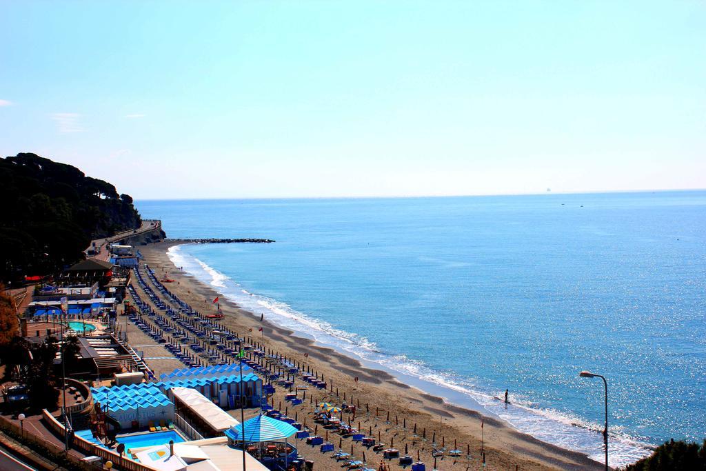 Hotel Marina Челе Лигуре Екстериор снимка